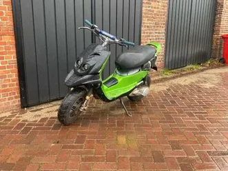 ② peugeot tkr 50 cc