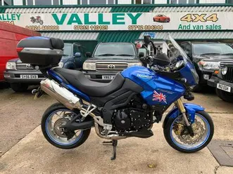 2007 triumph tiger 1050 adventure style motorcycle with impeccable s/history