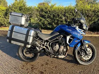 2018 68 triumph tiger 800 xrx blue full luggage high spec adventure tourer tft