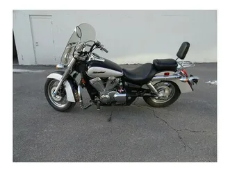 2004 honda vt750