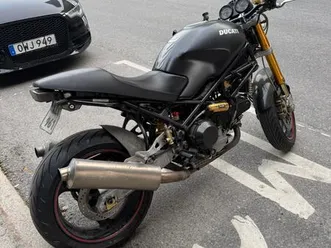 ducati monster 900