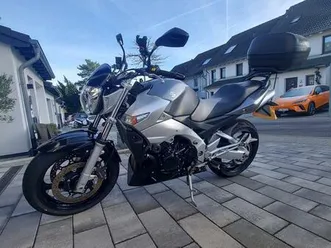 suzuki gsr 600