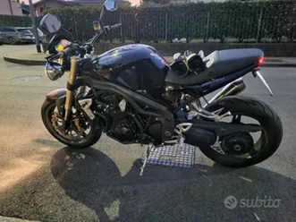 triumph speed triple 1050