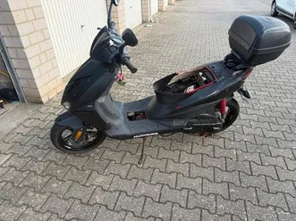 2x motowell roller rot und schwarz mofa