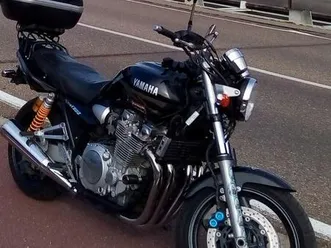 ② xjr 1300
