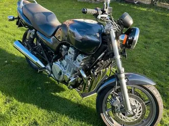 ② moto honda 750 seven fifty