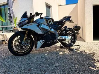 aprilia tuono v4 factory ultra gold