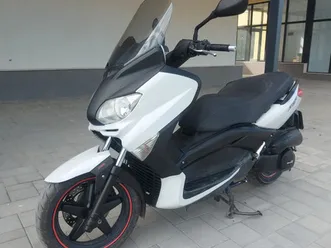 yamaha x-max 250i →