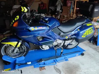 honda deauville 650 cc. rc4711