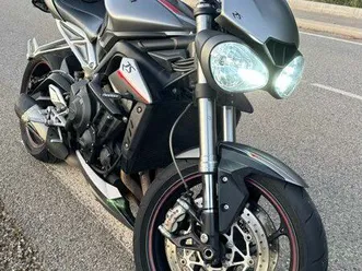 triumph street triple rs 2017