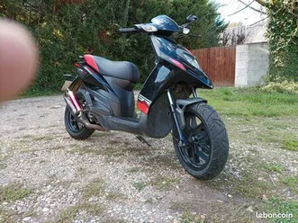 aprilia sr motard ct ok