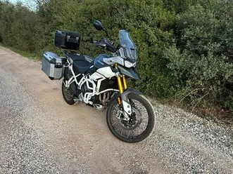 triumph tiger 900