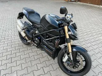 ducati streetfighter 848