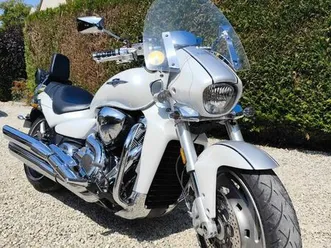 suzuki 1800 vzr intruder impeccable