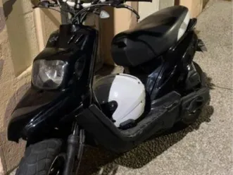 booster mbk à échanger contre voiture sans permi