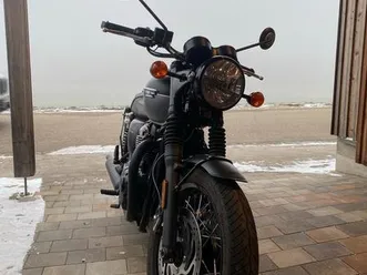 thriumph bonneville t120 black edition