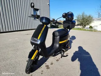 scooter électrique jm motors buzz 50 cc – 2 800 km – garantie août 2026