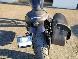 triumph street twin 900