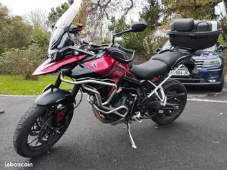 triumph gt pro 900 carnival red