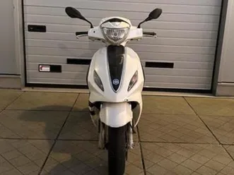 piaggio new fly 2013 — scooters | aprilia — marktplaats