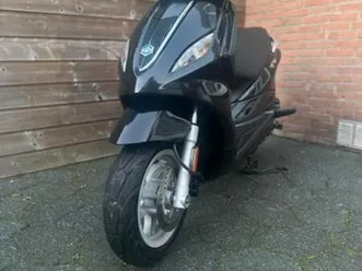 te koop piaggio new fly bouwjaar 2017 — scooters | piaggio — marktplaats