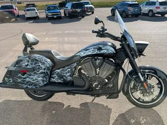 2014 victory cross roads 8-ball®