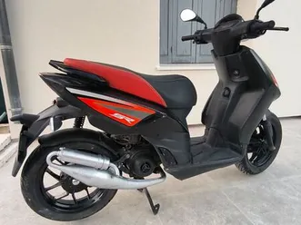 scooter aprilia sr