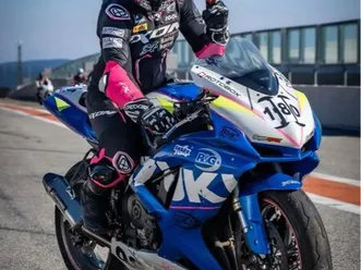 gsx-r 600 k9 avec carte grise