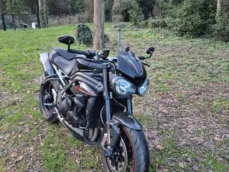 triumph speed triple rs