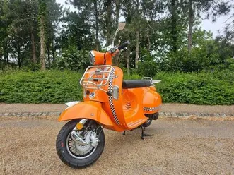 ajs modena 125 cvt euro 5 2025 petrol automatic in orange