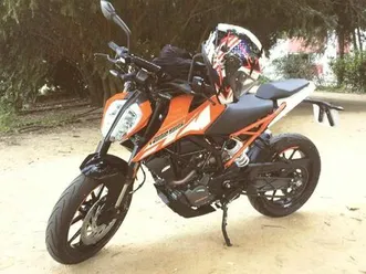 mota ktm duke 125 castelo (sesimbra)