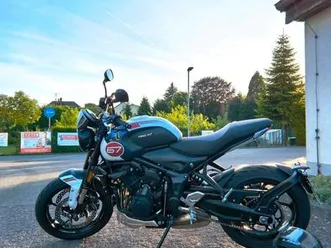 triumph trident triple tribute 2024 modell