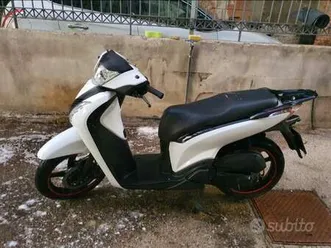 honda sh 125i versione sport bianco