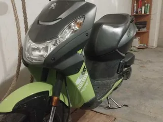 skuter peugeot streetzone podole