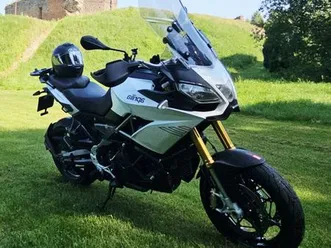 aprilia caponord 1200. bardzo zadbana. czarnylas