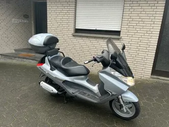 piaggio roller 125 x8