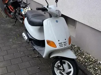 piaggio-zip-motorroller-weiss-fahrbereit-mit-papieren