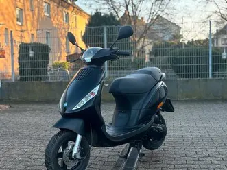 piaggio zip