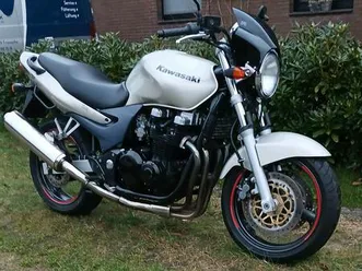 verkaufe meine schöne kawasaki zr 750 f.
