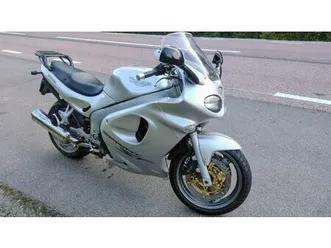 triumph sprint st 955i