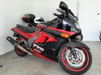 kawasaki zzr1100 - uwaga dobrzelów