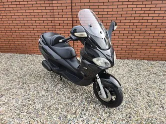 piaggio x9 evo 125 // rok 2007 // gwarancja // satelis swing burgman jarocin