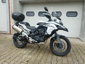 sprzedam , benelli trk 502 x , 3500 km przebiegu . salon polska . ząbkowice śląskie