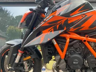 ② ktm superduke 1290 r - 2020