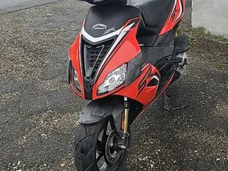 aprilia sr 50 ( 2016 jahrgang ) ab mfk ( 11.000km ) canton lucerne -