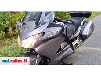 honda st 1300 cc, touring / sport touring