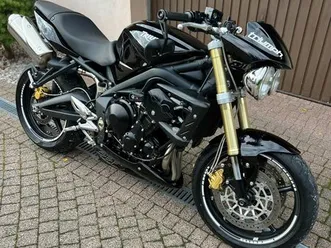 triumph street triple