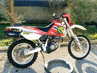 moto trail yamaha tt600 blanche et rouge