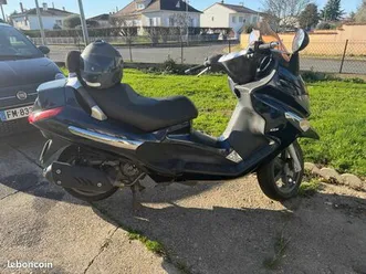 scooter 125 piaggio xevo 9