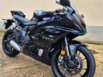 yamaha r7 noire